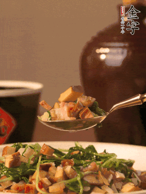 出鍋前嘗味，味淡加點鹽。
