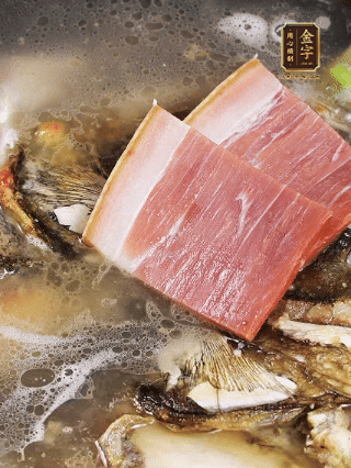 大火燒開，大火煮10~15分鐘。放入切好的豆腐，再煮5分鐘大火燒開，大火煮10~15分鐘。放入切好的豆腐，再煮5分鐘